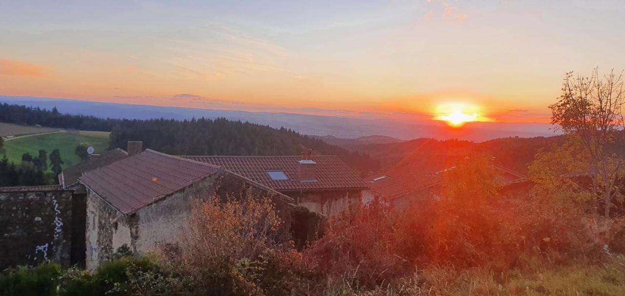 Eco-gite Panoramique, Terrasses, Baby Foot, 150 M2 Renove Et Agrandi En 2024, Activites Proposees Ferienhaus *